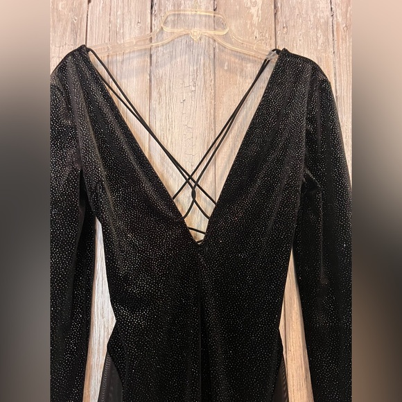 Black Glittering Long Gown - Picture 2 of 10